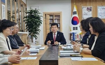 윤건영 독서정책2.jpg